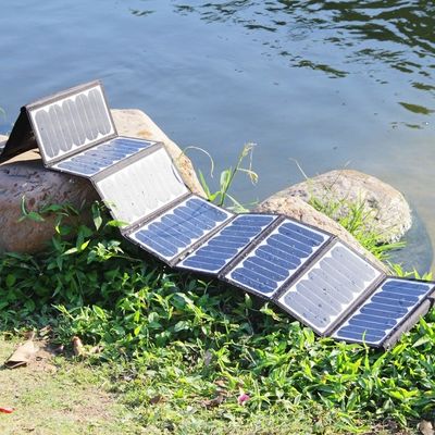 স্যুটকেস সোলার প্যানেল কিট 40W 50W 60W আউটডোর ক্যাম্পিং ওয়াটারপ্রুফ ভাঁজ সোলার প্যানেল ব্যাগ